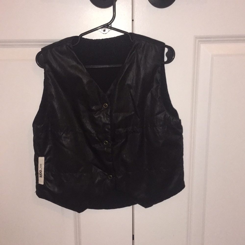 Booso kids black puffer vest jacket - size 3
